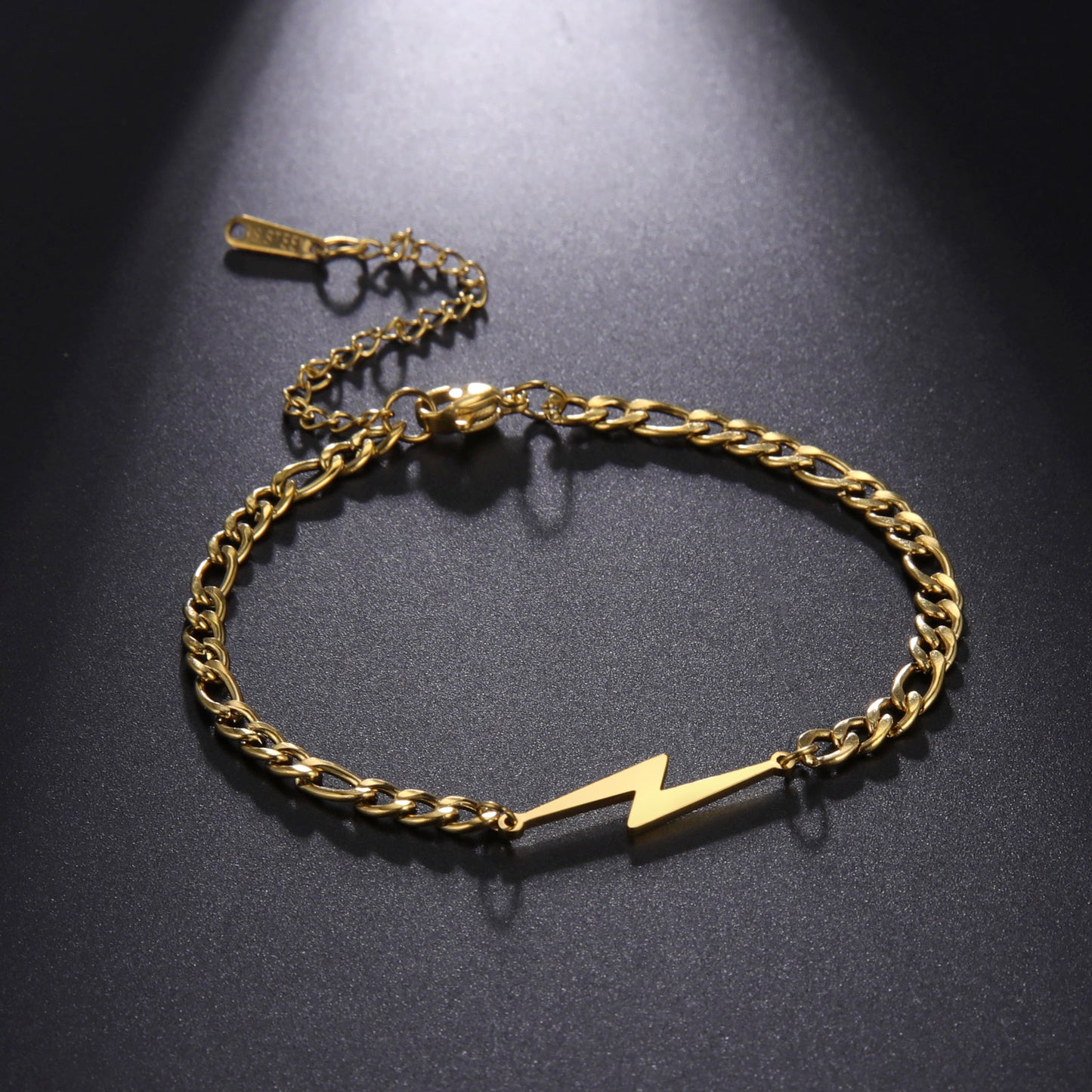 ⚡ Collar Lightning 18K — Brilla con poder y estilo a toda velocidad