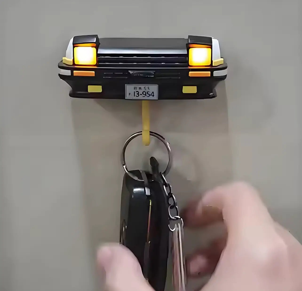 Convierte tus llaves en una leyenda JDM: soporte AE86 + Miata que cobra vida