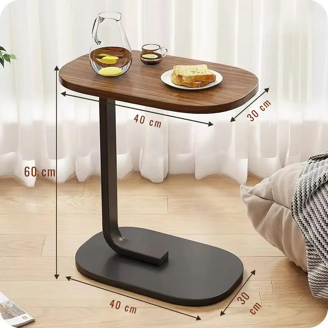 La mesa inteligente que se desliza bajo tu sofá para darte el soporte perfecto